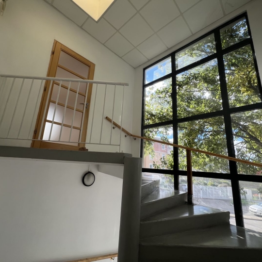  IMMOBILIERE ARTHUR - Plan de Cuques : Local / Bureau | MARSEILLE (13013) | 68 m2 | 175 000 € 