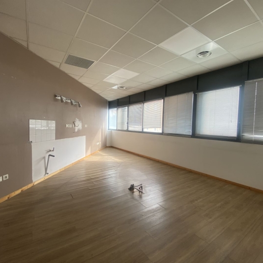  IMMOBILIERE ARTHUR - Plan de Cuques : Local / Bureau | MARSEILLE (13013) | 68 m2 | 175 000 € 