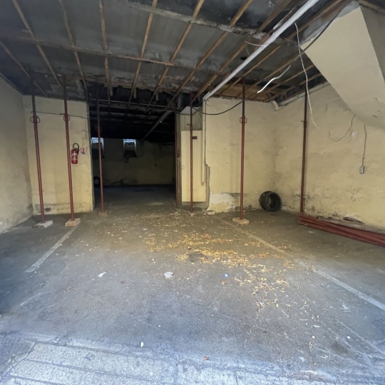  IMMOBILIERE ARTHUR - Plan de Cuques : Garage / Parking | MARSEILLE (13004) | 100 m2 | 110 000 € 