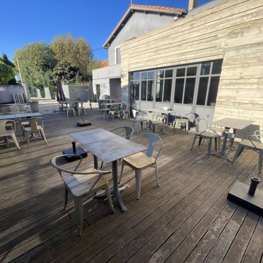  IMMOBILIERE ARTHUR - Plan de Cuques : Commerces | PLAN-DE-CUQUES (13380) | 150 m2 | 100 000 € 