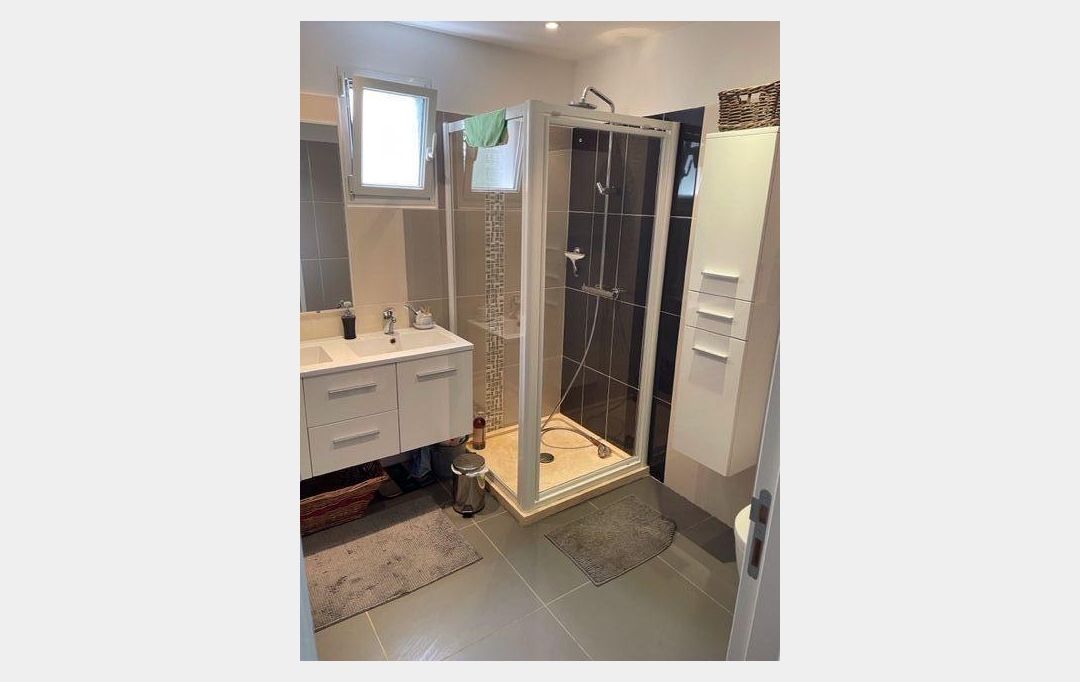 IMMOBILIERE ARTHUR - Plan de Cuques : Maison / Villa | MARSEILLE (13011) | 135 m2 | 2 600 € 