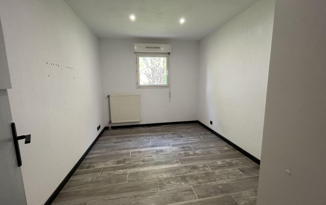 IMMOBILIERE ARTHUR - Plan de Cuques : Appartement | PLAN-DE-CUQUES (13380) | 28 m2 | 750 € 