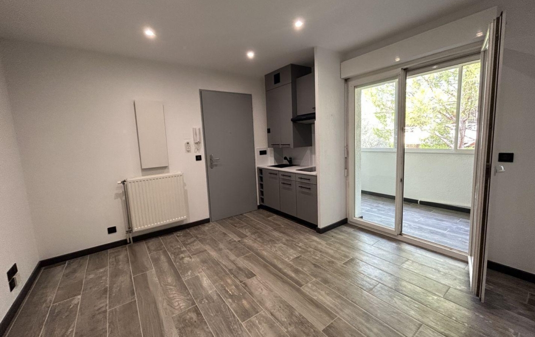 IMMOBILIERE ARTHUR - Plan de Cuques : Appartement | PLAN-DE-CUQUES (13380) | 28 m2 | 750 € 
