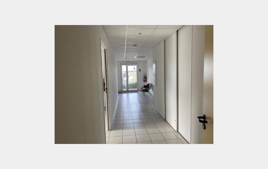 IMMOBILIERE ARTHUR - Plan de Cuques : Local / Bureau | PLAN-DE-CUQUES (13380) | 20 m2 | 650 € 