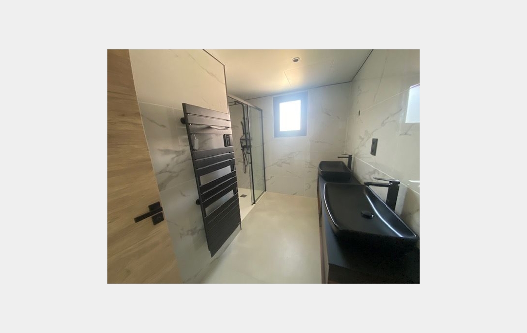 IMMOBILIERE ARTHUR - Plan de Cuques : Maison / Villa | ALLAUCH (13190) | 170 m2 | 3 800 € 