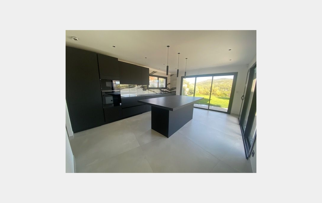IMMOBILIERE ARTHUR - Plan de Cuques : Maison / Villa | ALLAUCH (13190) | 170 m2 | 3 800 € 