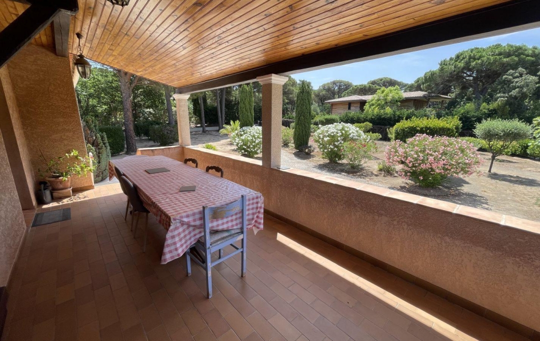 IMMOBILIERE ARTHUR - Plan de Cuques : Domaines / Propriétés | RAMATUELLE (83350) | 130 m2 | 2 700 000 € 