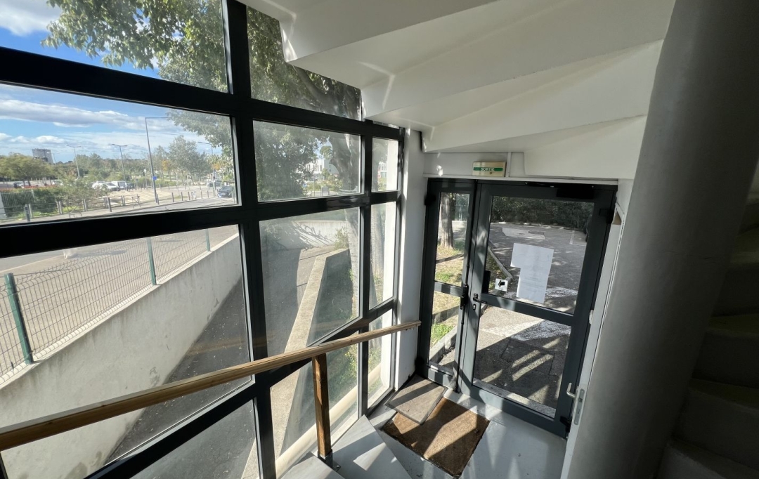 IMMOBILIERE ARTHUR - Plan de Cuques : Local / Bureau | MARSEILLE (13013) | 68 m2 | 175 000 € 
