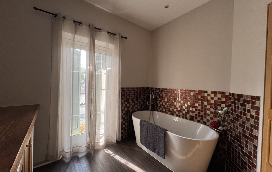 IMMOBILIERE ARTHUR - Plan de Cuques : Maison / Villa | MARSEILLE (13014) | 121 m2 | 349 000 € 