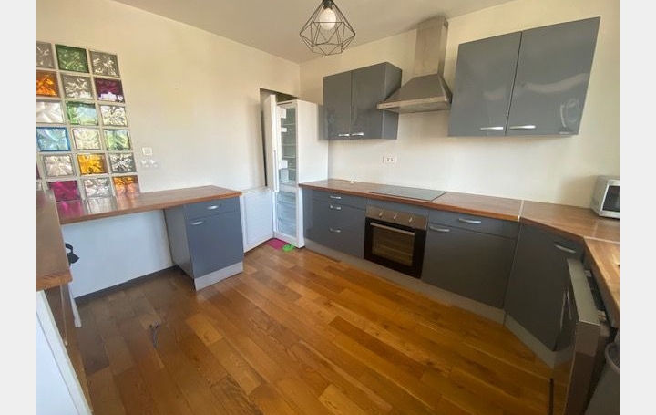 Appartement P3 MARSEILLE 53 m2 1 090 € Appartement P3 MARSEILLE 53 m2 1 090 €