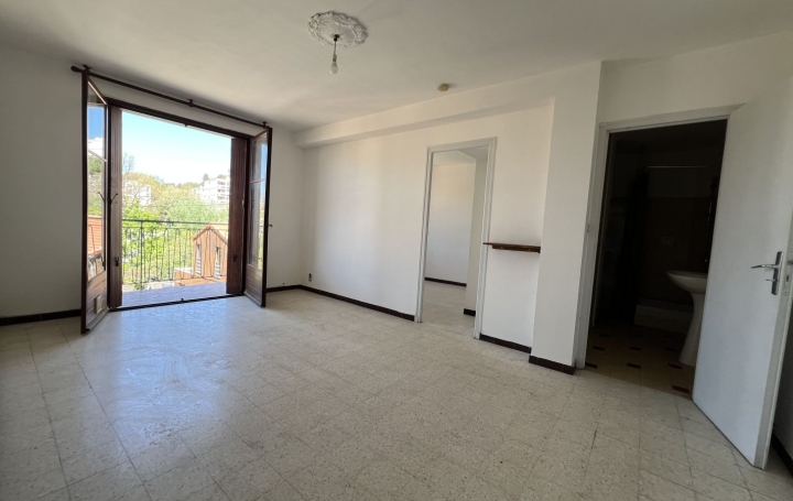 Appartement P2 MARSEILLE 44 m2 108 000 € Appartement P2 MARSEILLE 44 m2 108 000 €