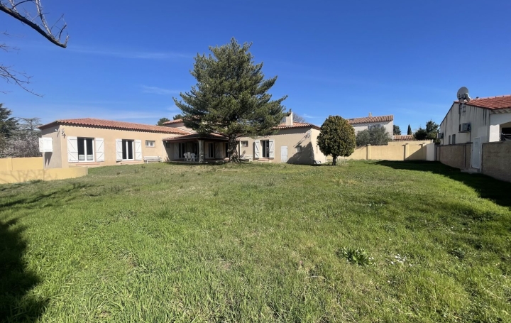 Maison BOUC-BEL-AIR 228 m2 890 000 € Maison BOUC-BEL-AIR 228 m2 890 000 €